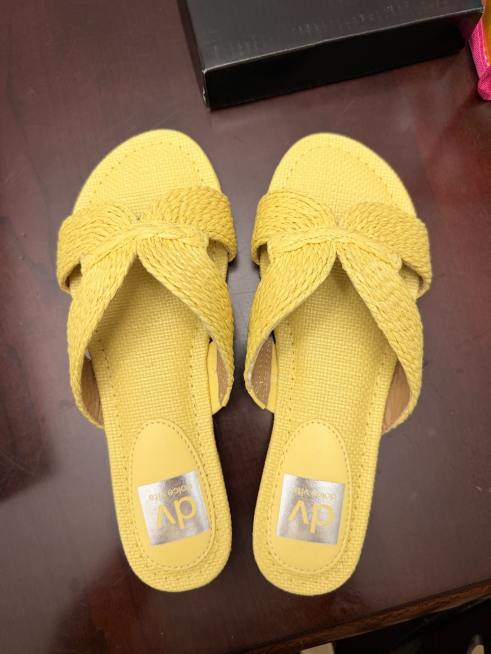 Dolce Vita Geeya Sandals